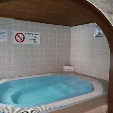 Сasa de vacaciones à Avec Piscine Privée *